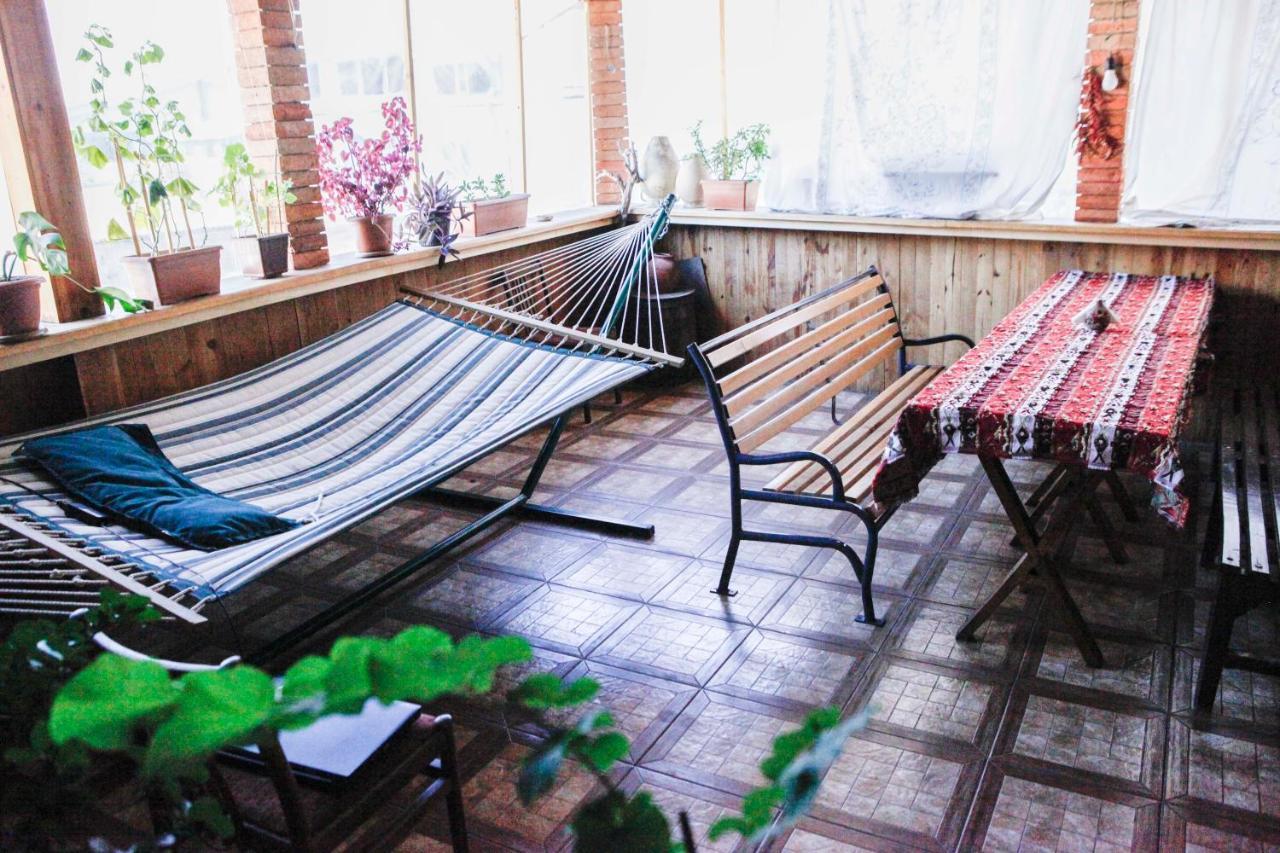 Family Mini-Hotel Martirosyan'S And Tours Yerevan Ngoại thất bức ảnh